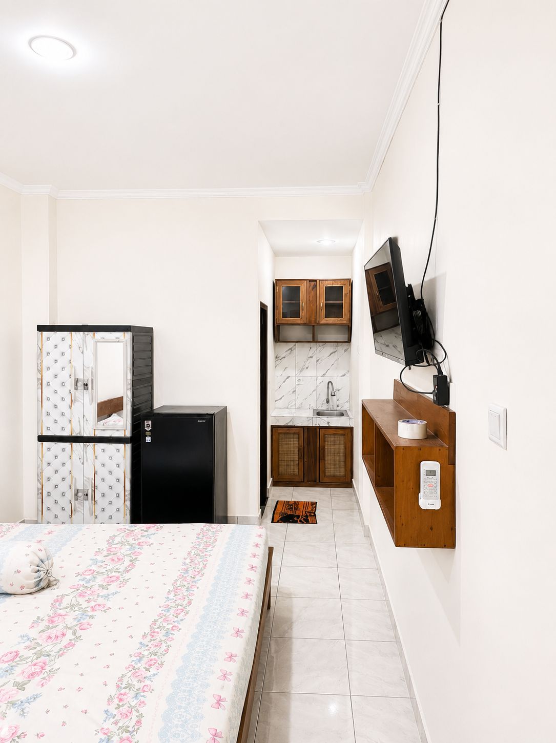 Livingku Green Corner gallery image