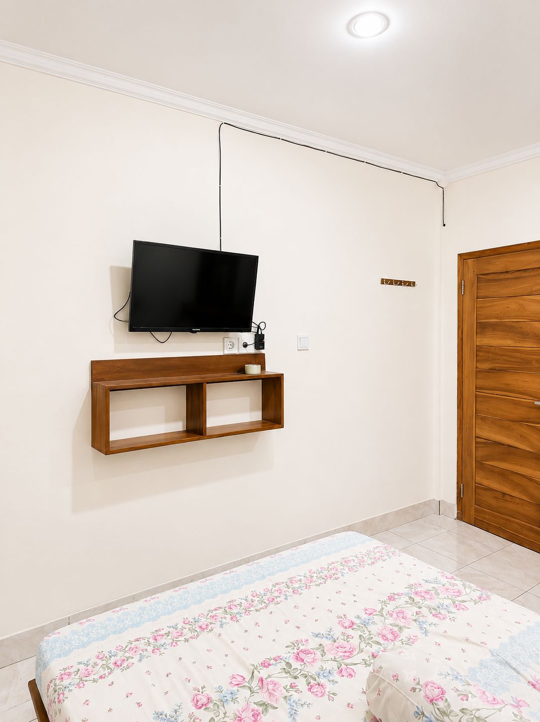 Livingku Green Corner gallery image